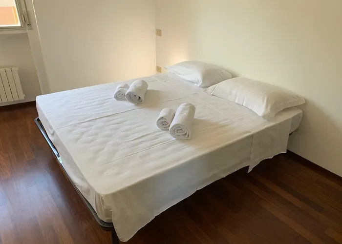 Whouse Luxury Universita' Μπολόνια