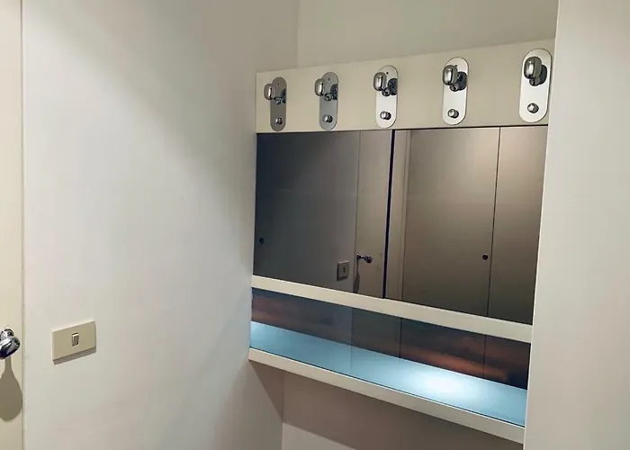 Whouse Luxury Universita' Πανσιόν