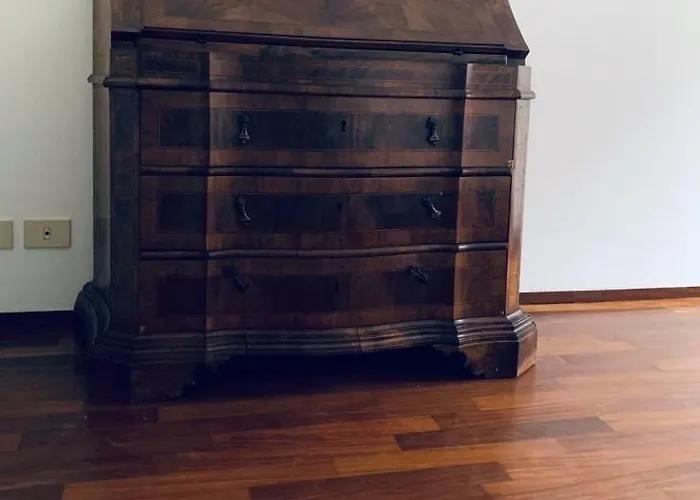 Whouse Luxury Universita'